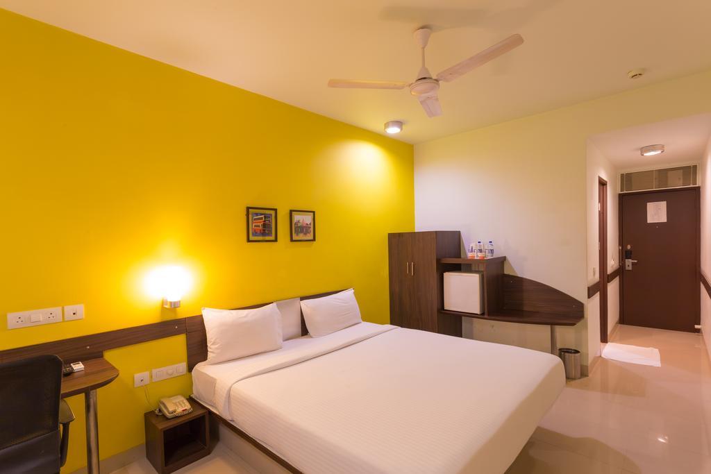 Trivandrum Kazhakuttam Habitación foto